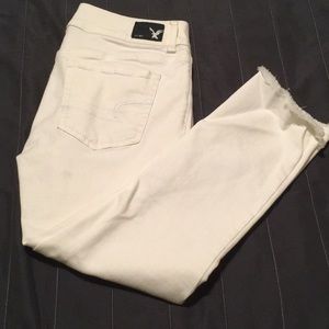 American Eagle white denim jeans